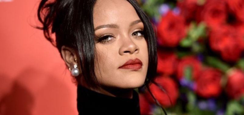 Rihanna terá desfile de sua marca transmitida na televisão – Rádio Mix FM